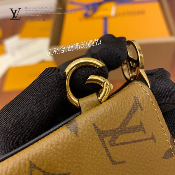 gucciaaa-38681-gallery-75539-45ef2d3451739f77 城市同行|M68756 三合一手包|城市旅行實拍視角