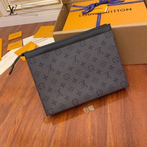 gucciaaa-38682-gallery-75557-4fc144938a638400 城市同行|M69535 男士手包|包款全貌與整體比例