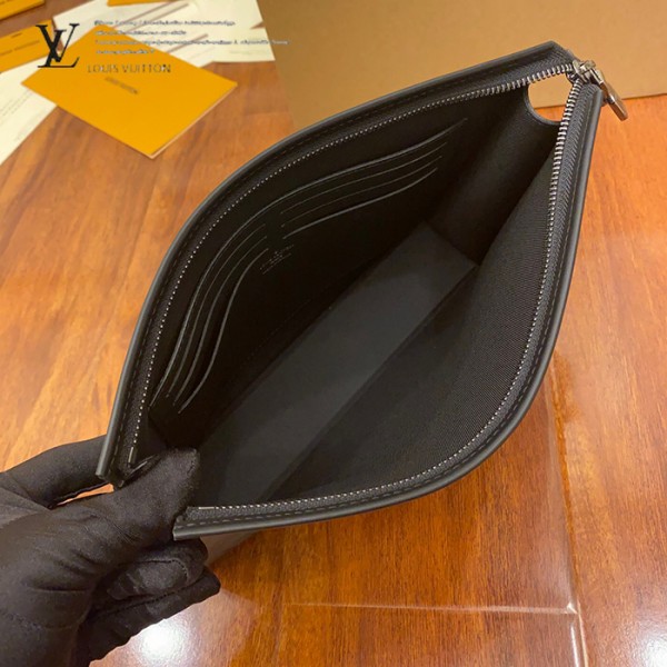 gucciaaa-38682-gallery-75559-a16b4bca594306eb 城市同行|M69535 男士手包|商品實拍視角 09