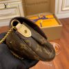 gucciaaa-38683-gallery-75566-9c98cdcae2adc5b4 城市同行|M40717 小號斜背包晚宴包|商品實拍視角 08