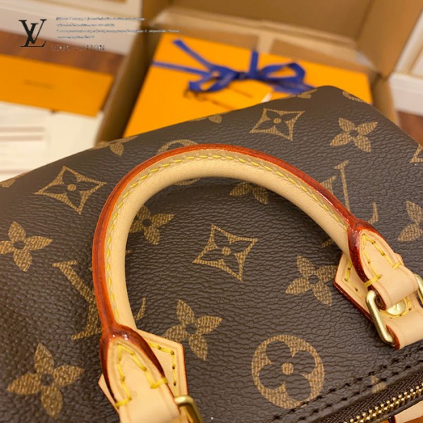 gucciaaa-38684-gallery-75573-4be98b1479a938a6 城市同行|M61252 NANO mini枕頭包|商品實拍視角 05