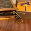 gucciaaa-38689-gallery-75628-521900a4a51326b7 城市同行|M69184 手包化妝包|商品實拍視角 05