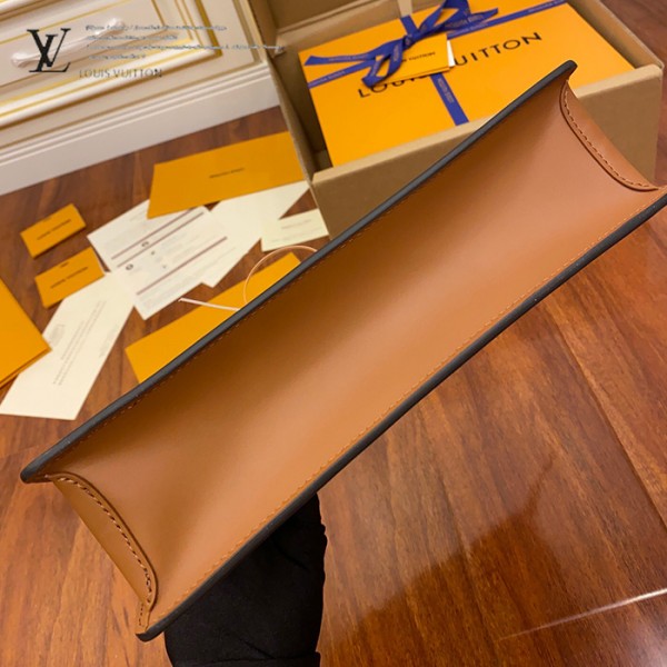 gucciaaa-38689-gallery-75635-c6bebe1ac0751931 城市同行|M69184 手包化妝包|商品實拍視角 11