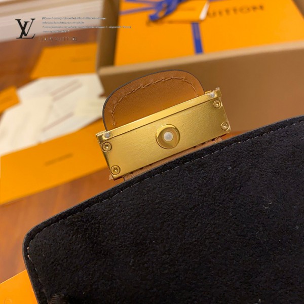 gucciaaa-38690-gallery-75642-c7acae459243bd42 城市同行|M68621 達芙妮MINI郵差包|商品實拍視角 05