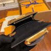 gucciaaa-38690-gallery-75649-367486de7738b60c 城市同行|M68621 達芙妮MINI郵差包|商品實拍視角 12