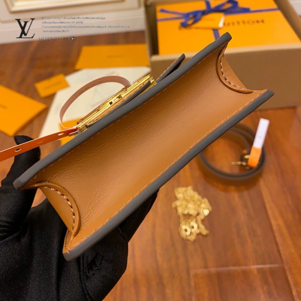 gucciaaa-38690-gallery-75650-d5ec018fe892a5d8 城市同行|M68621 達芙妮MINI郵差包|商品實拍視角 13