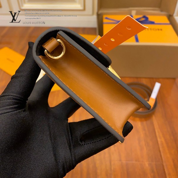 gucciaaa-38690-gallery-75651-955b7ff59138ac98 城市同行|M68621 達芙妮MINI郵差包|商品實拍視角 14