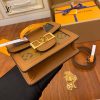 gucciaaa-38690-gallery-75652-43dae4240eceeb0f 城市同行|M68621 達芙妮MINI郵差包|商品實拍視角 15