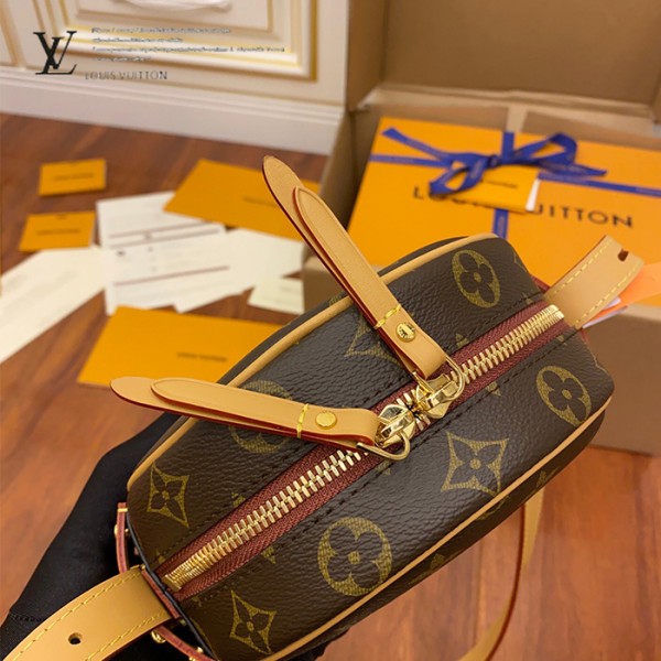 gucciaaa-38692-gallery-75677-d3fc8089f3baf023 城市同行|M45149 女士蘋果包|商品實拍視角 11
