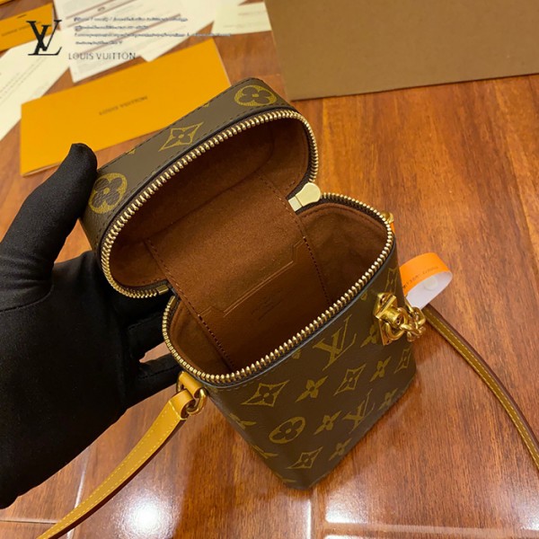 gucciaaa-38693-gallery-75698-787477421be626bb 城市同行|M44914 手機包|商品實拍視角 13
