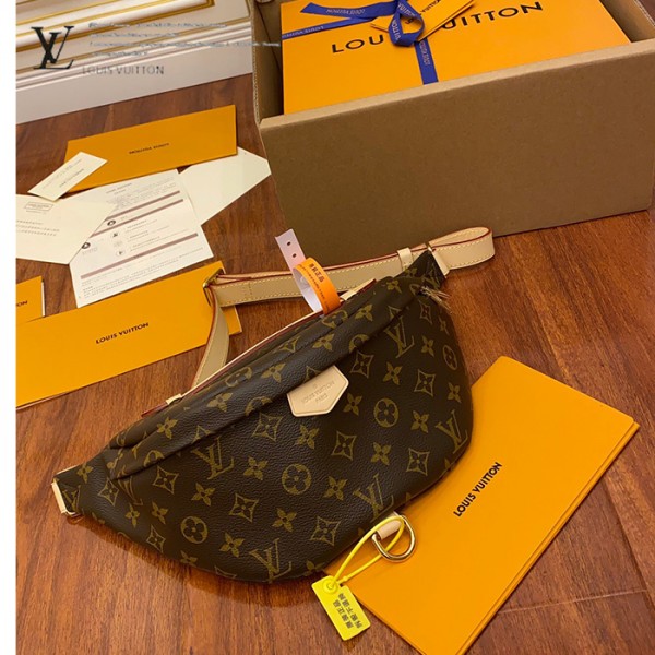 gucciaaa-38694-gallery-75702-5344d9a2891baf41 城市同行|M43644 男女同款胸包腰包|城市旅行實拍視角