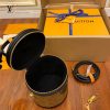 gucciaaa-38695-gallery-75722-81581ac1b391757a 城市同行|M43986 圓桶化妝包|商品實拍視角 10