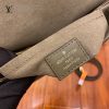 gucciaaa-38696-gallery-75730-7de44e1f30d7b444 城市同行|M44797 手提斜背包|城市旅行實拍視角