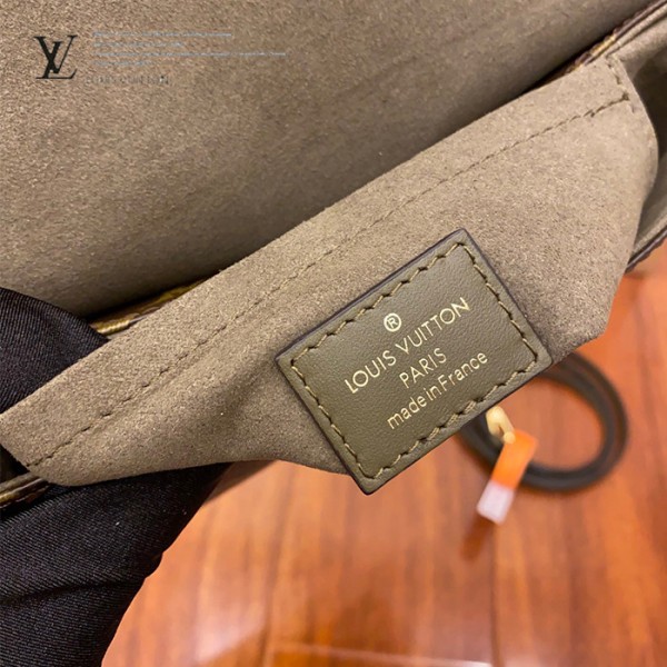 gucciaaa-38696-gallery-75730-7de44e1f30d7b444 城市同行|M44797 手提斜背包|城市旅行實拍視角