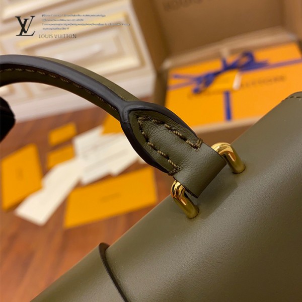 gucciaaa-38696-gallery-75737-9579ec3abb88cd73 城市同行|M44797 手提斜背包|商品實拍視角 10