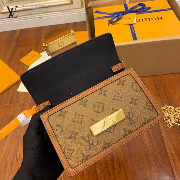 gucciaaa-38697-gallery-75746-666136b5bc71ee21 城市同行|M68746 小號達芙妮郵差包|商品實拍視角 05