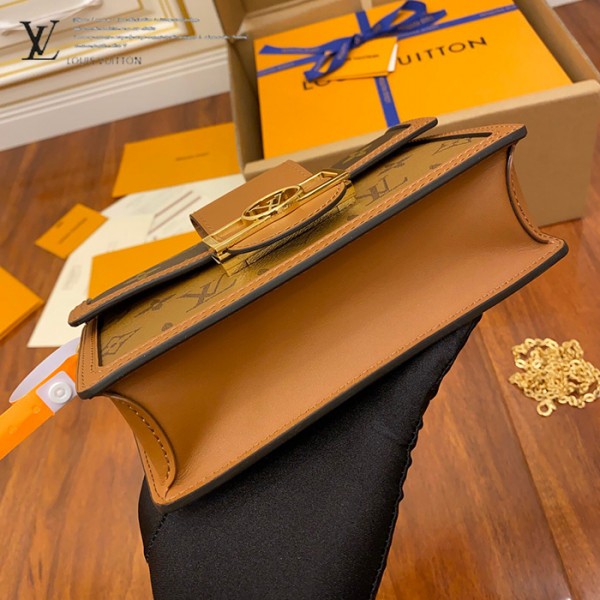 gucciaaa-38697-gallery-75750-1836ac620a792797 城市同行|M68746 小號達芙妮郵差包|商品實拍視角 09