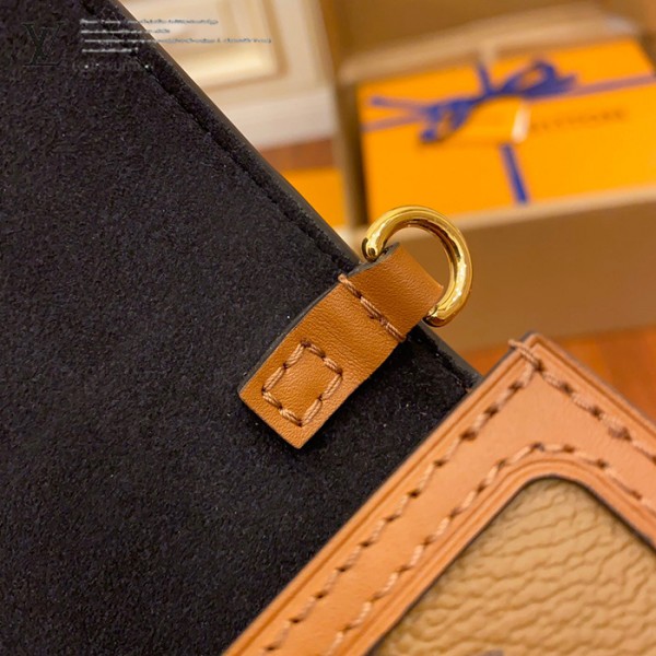 gucciaaa-38697-gallery-75755-4cfea910af53dba1 城市同行|M68746 小號達芙妮郵差包|商品實拍視角 13