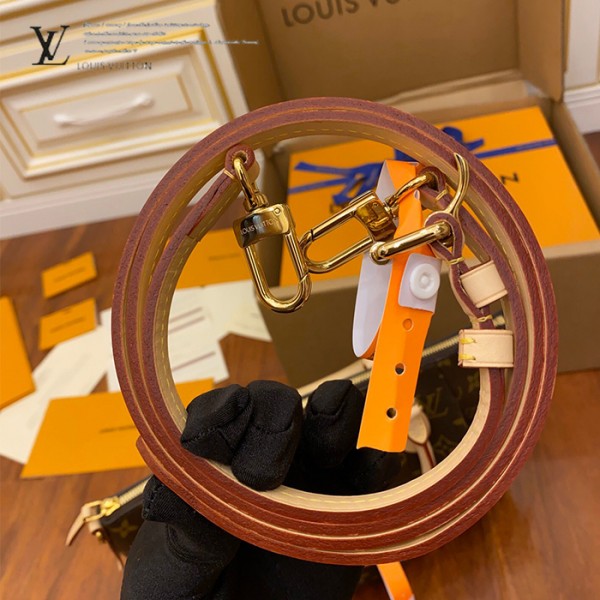 gucciaaa-38702-gallery-75804-90f3955d2623a31d 城市同行|M48813 肩背包|城市旅行實拍視角