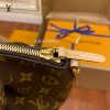 gucciaaa-38702-gallery-75812-0313d0355430c163 城市同行|M48813 肩背包|商品實拍視角 12