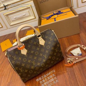 gucciaaa-38710-gallery-75915-207ac112611cb16e 城市同行|M41112 SPEEDY 30枕頭包|包款全貌與整體比例