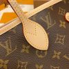 gucciaaa-38711-gallery-75927-abceba5c1c249943 城市同行|M41177 NEVERFULL 購物袋|城市旅行實拍視角