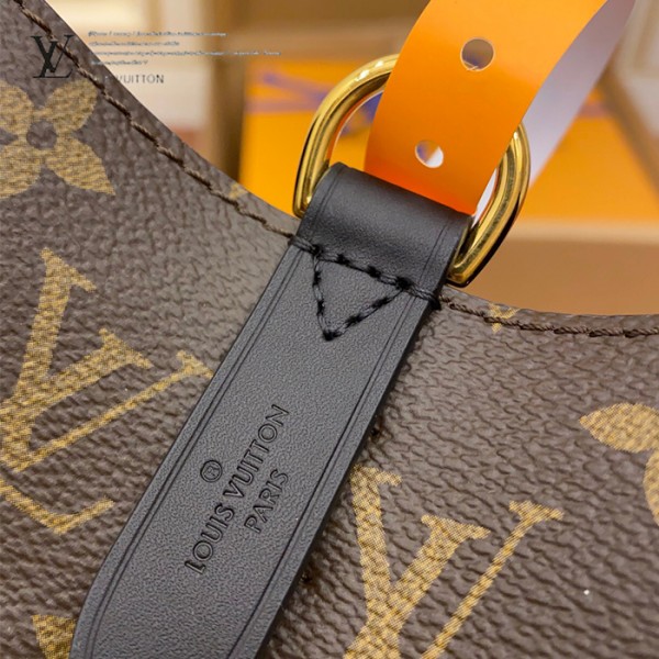 gucciaaa-38715-gallery-75994-73026bade31d8122 城市同行|M44020 女士NOE水桶包|商品實拍視角 03