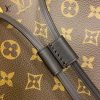 gucciaaa-38715-gallery-75995-16a0e26d7342d68e 城市同行|M44020 女士NOE水桶包|城市旅行實拍視角