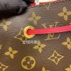 gucciaaa-38716-gallery-76011-b2d88f4662a65d64 城市同行|M44021 水桶包|商品實拍視角 06