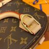 gucciaaa-38719-gallery-76033-2e0a764ad3ea987c 城市同行|M53152 ALMA bb 貝殼包|商品實拍視角 03