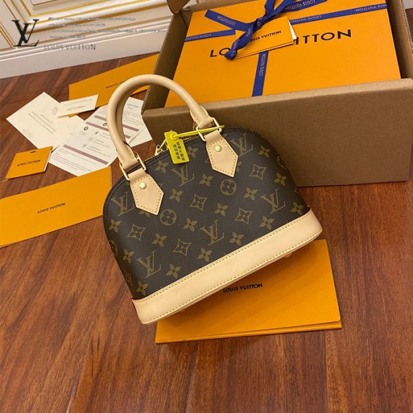 gucciaaa-38719-gallery-76040-fd7b4e0566312c83 城市同行|M53152 ALMA bb 貝殼包|商品實拍視角 09