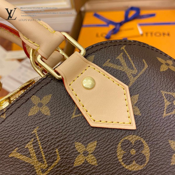 gucciaaa-38719-gallery-76042-733a39f1bd23007b 城市同行|M53152 ALMA bb 貝殼包|商品實拍視角 11
