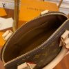 gucciaaa-38719-gallery-76044-15671ebbb797ab1f 城市同行|M53152 ALMA bb 貝殼包|商品實拍視角 13