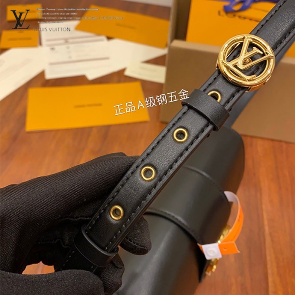 gucciaaa-38720-gallery-76049-a590a0927cb9d722 城市同行|M55948 女士郵差包|商品實拍視角 06