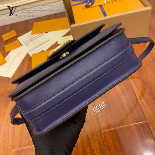 gucciaaa-38722-gallery-76074-d3465894bc7ffdb4 城市同行|M55951 女士郵差包|商品實拍視角 03