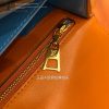 gucciaaa-38723-gallery-76111-32d057118cc80520 城市同行|M55952 女士郵差包|商品實拍視角 17